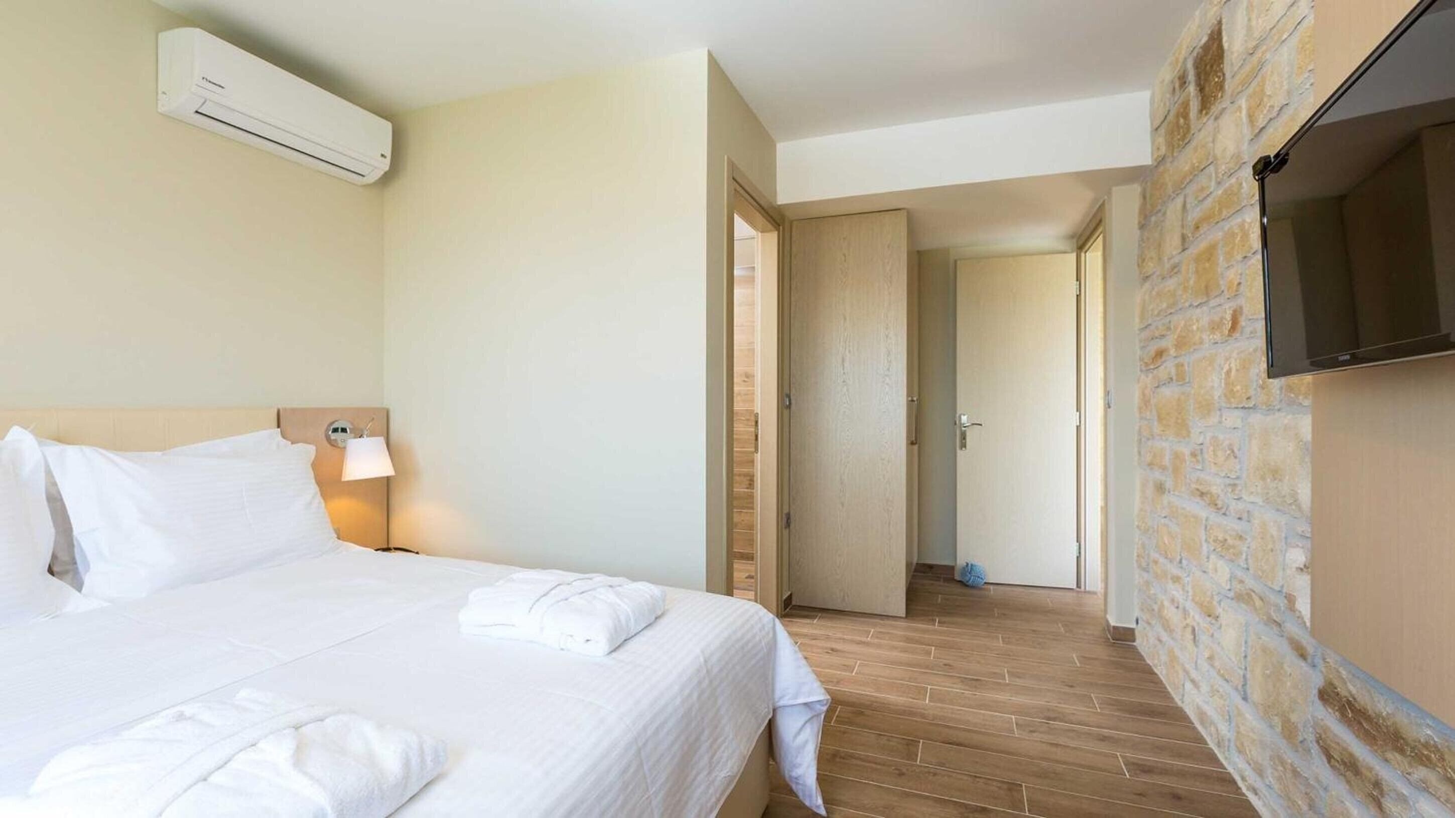 Фото Villa Malia Apart Hotel 3*