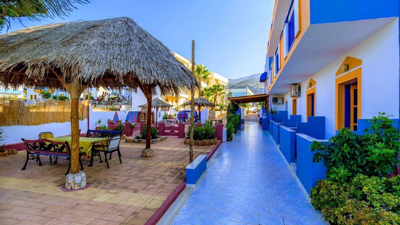 Фото Eltina Studios 3*