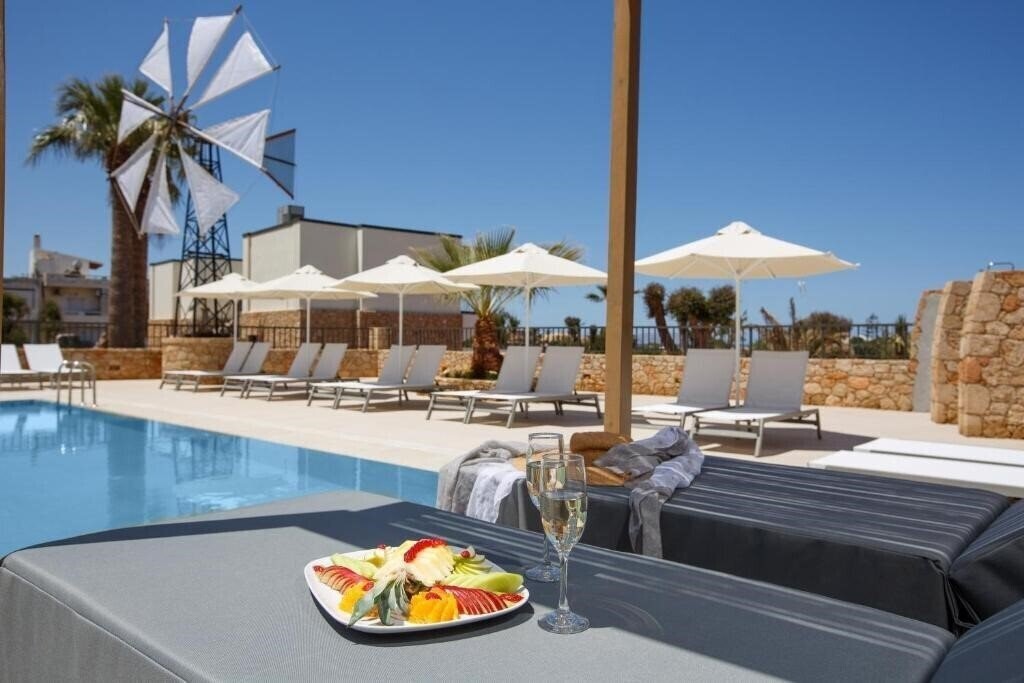 Отель Aloe Boutique Hotel Powered by Anissa Beach 4*