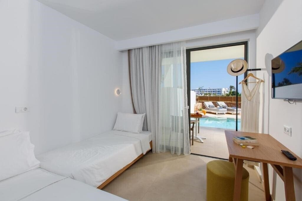 Фотография Aloe Boutique Hotel Powered by Anissa Beach 4*