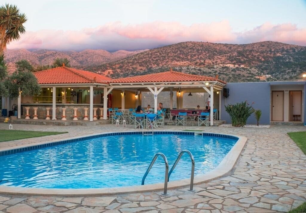 Готель Ibiscus Hotel Malia 2*