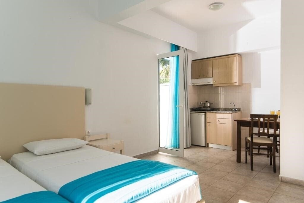 Картинка Ibiscus Hotel Malia 2*