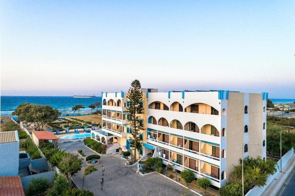 Отель Tsagarakis Beach 3*