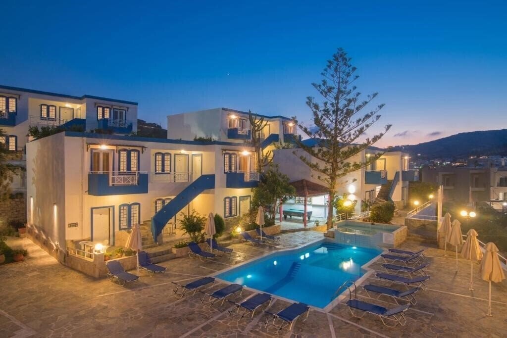 Отель Belvedere Apartment 3*