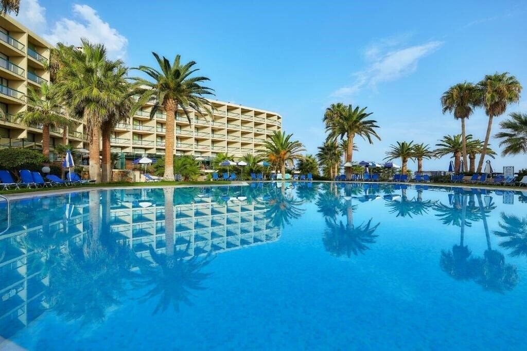 Фото Sirens Hotels Beach & Village 4*