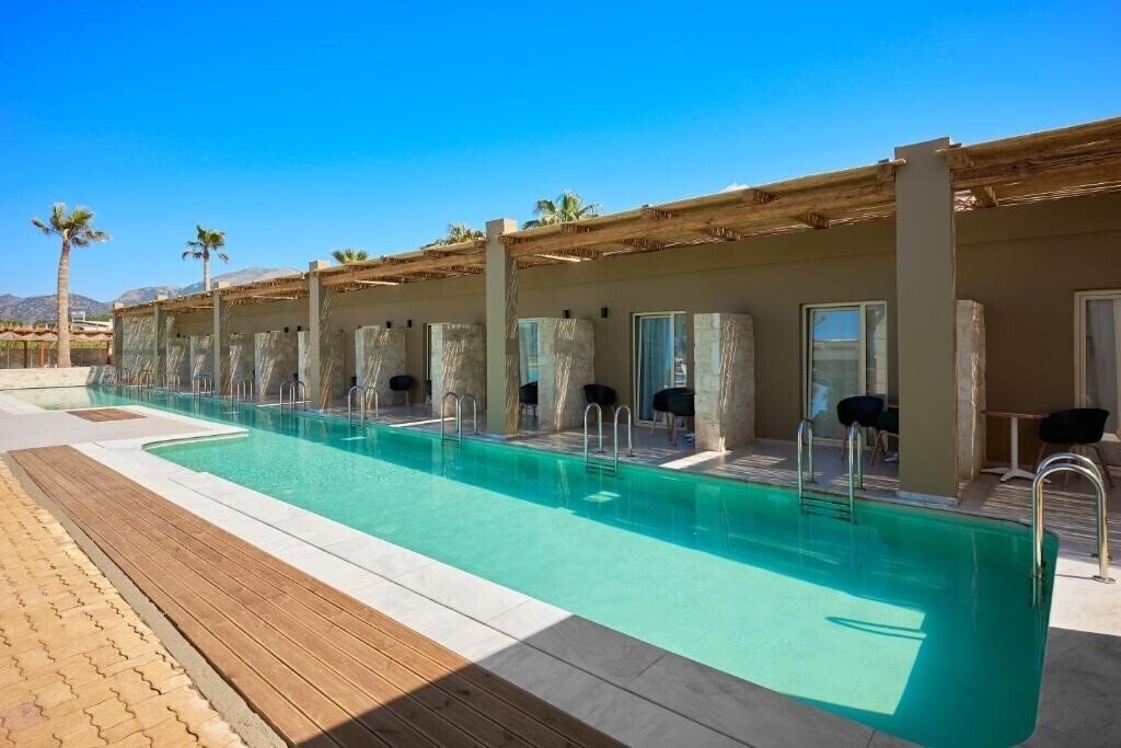 Фото Malia Bay Beach Hotel & Bungalows 4*