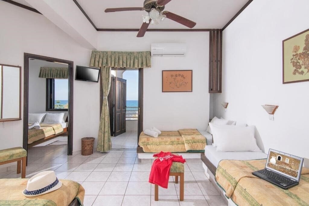 Фото Iliostasi Beach Apts 3*