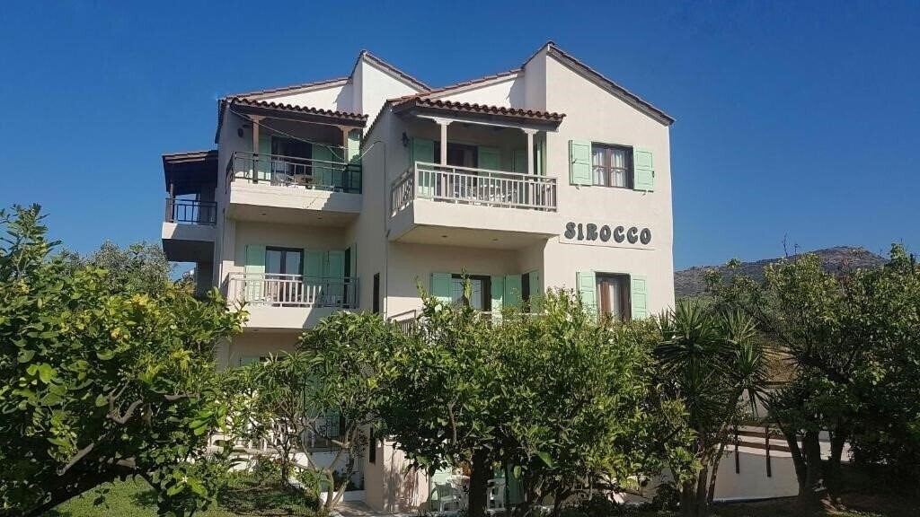Готель Sirocco Hotel 2*
