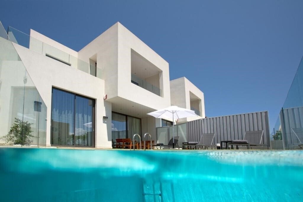 Отель S & K Villas 5*