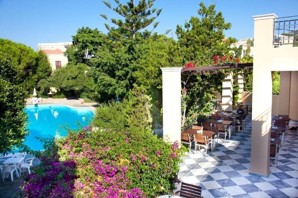 Готель Kalydna Island Hotel 3*
