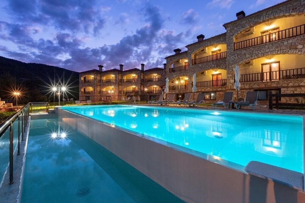 Готель Aiolides Luxury Traditional Houses 5*