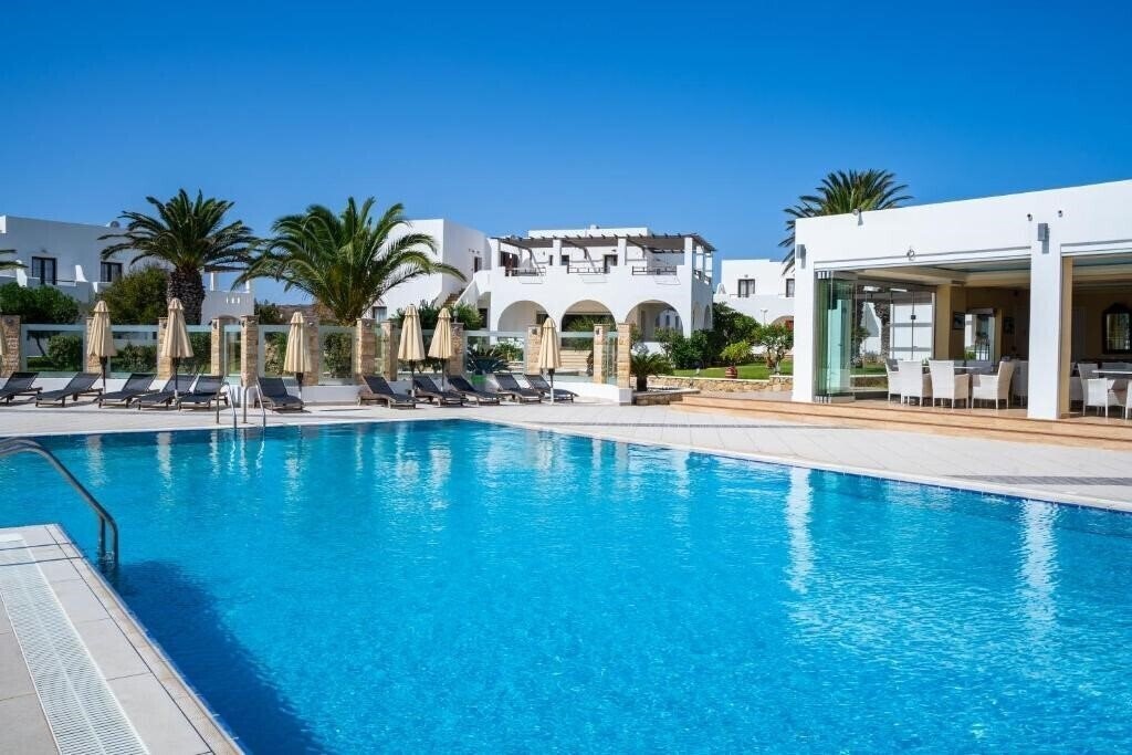 Готель Hotel Irini Beach Resort 4*