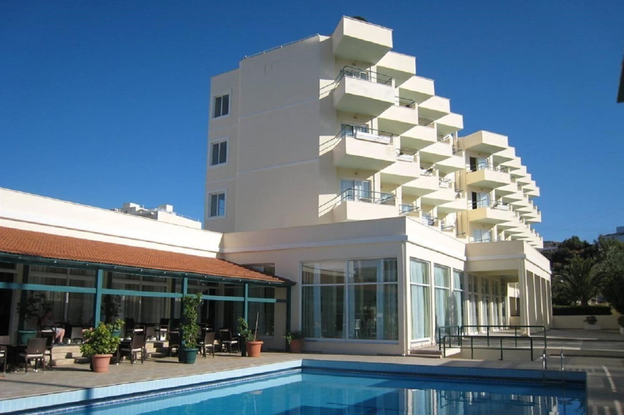 Готель Miramare Bay 3*