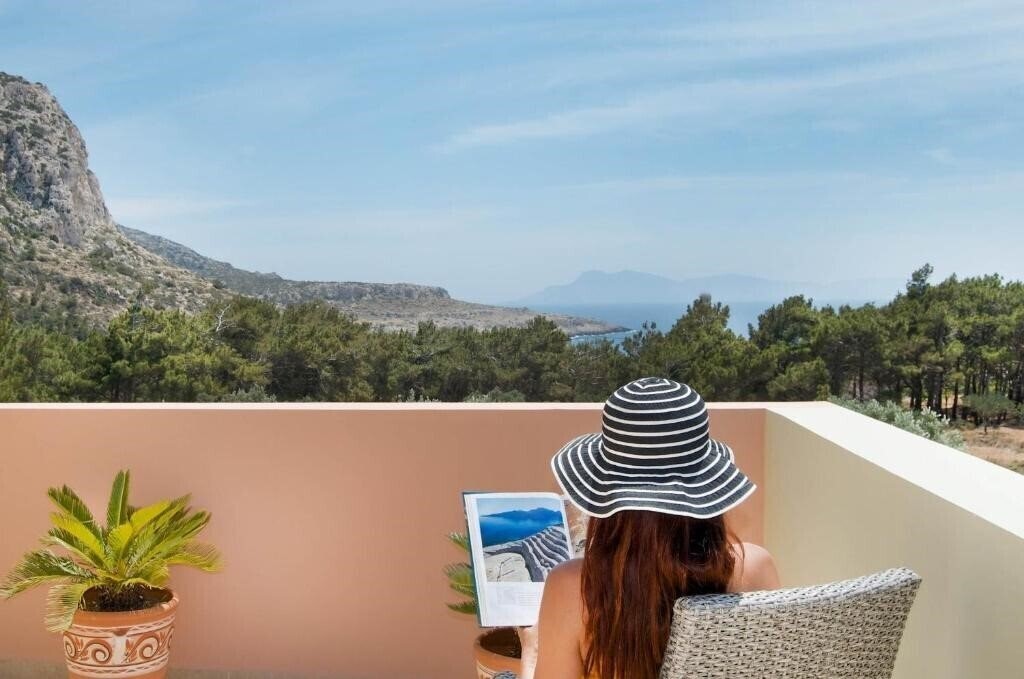 Отель Miraluna Hotel 3*