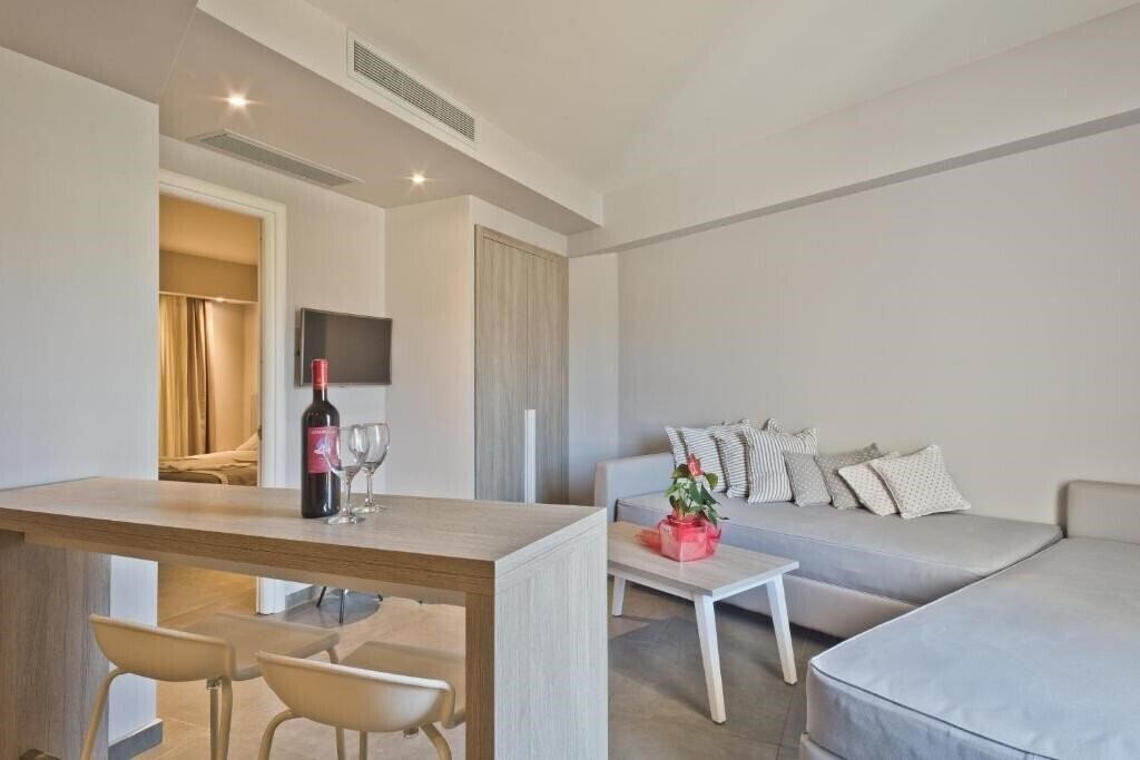 Фотография Parasol Luxury Hotel & Suites 4*
