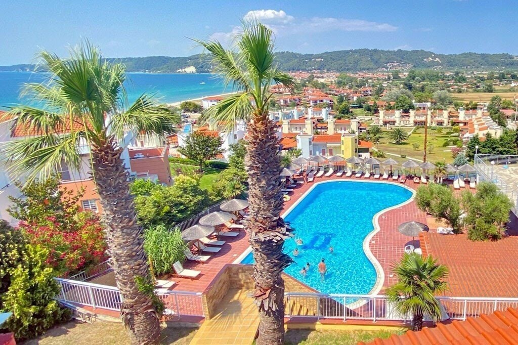 Готель Akropolis Hotel Apartments 3*