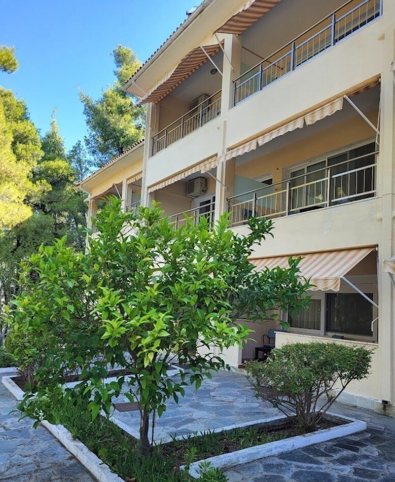 Готель Dryades 2*