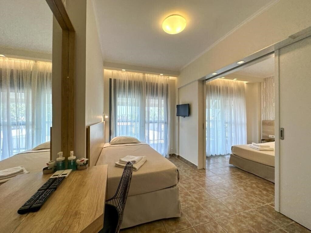 Фото Marialena Hotel 2*