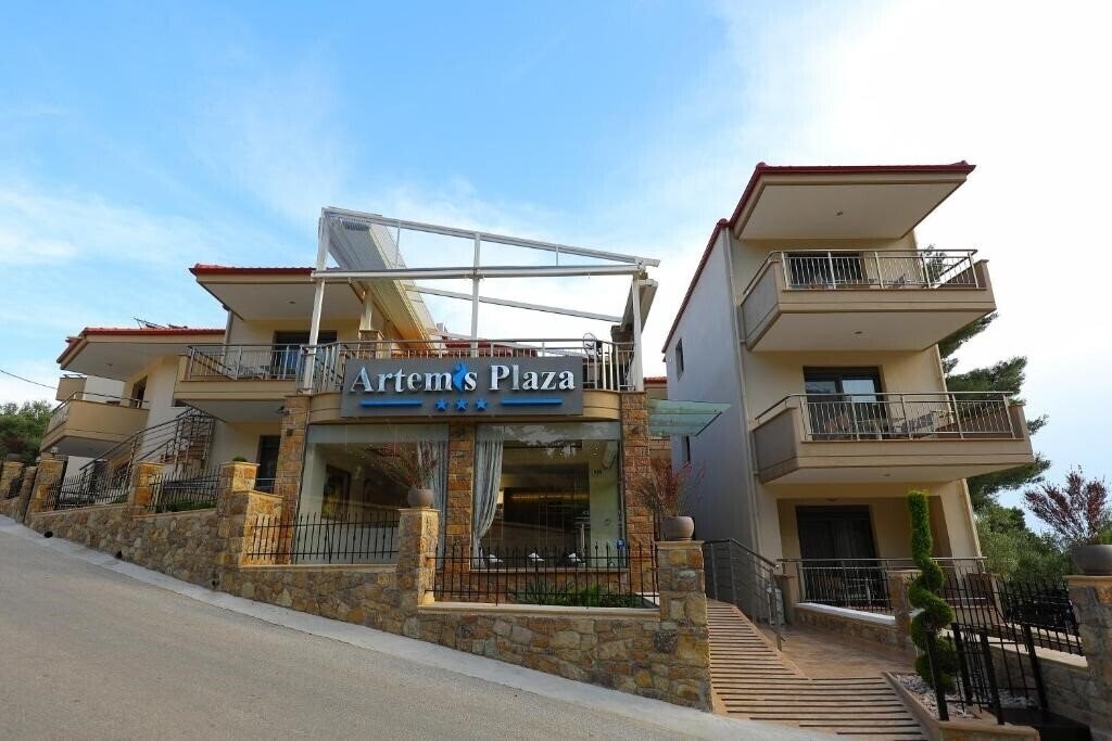 Готель Artemis Plaza апартаменты