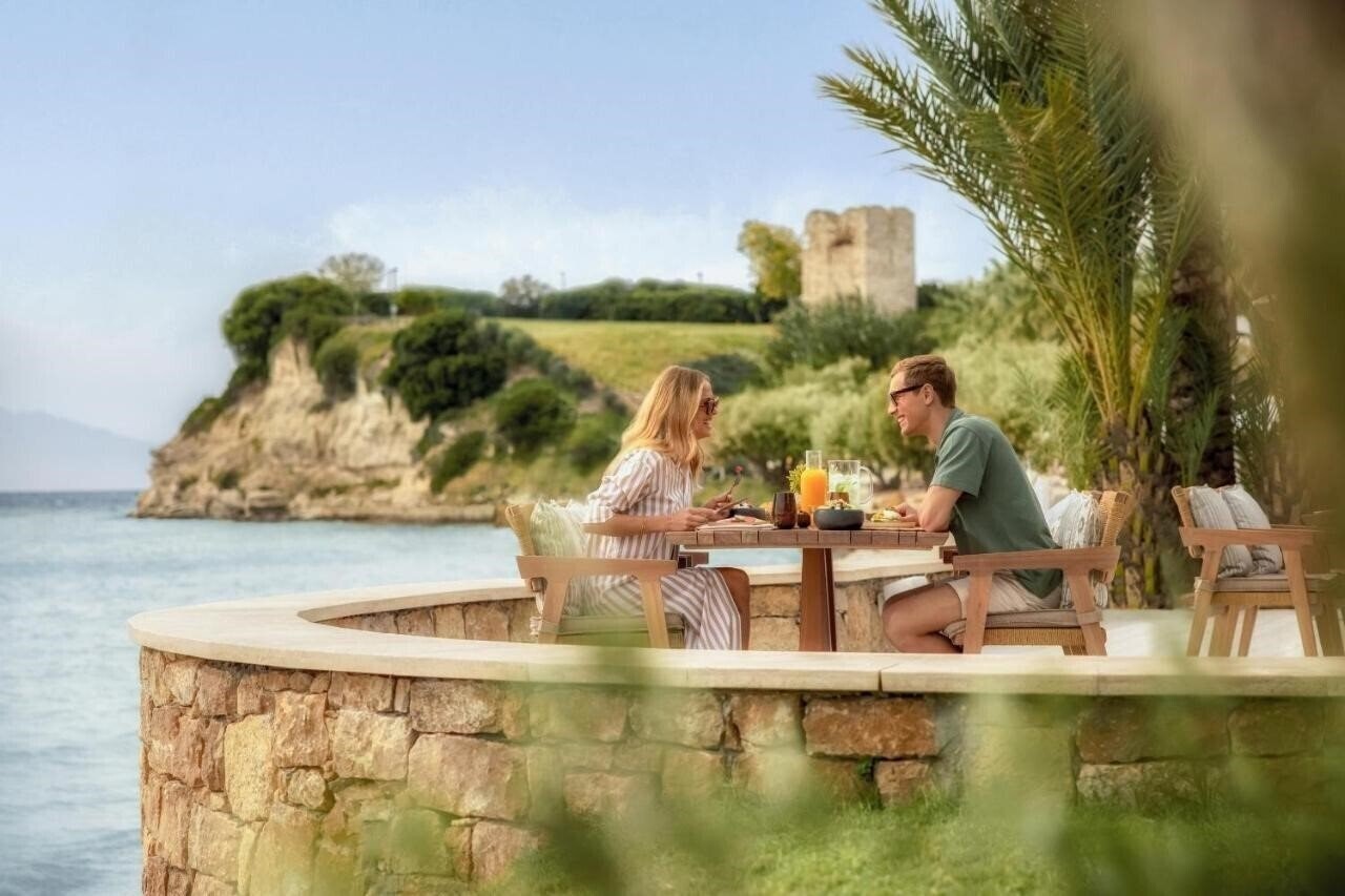 Картинка Sani Beach Hotel 5*