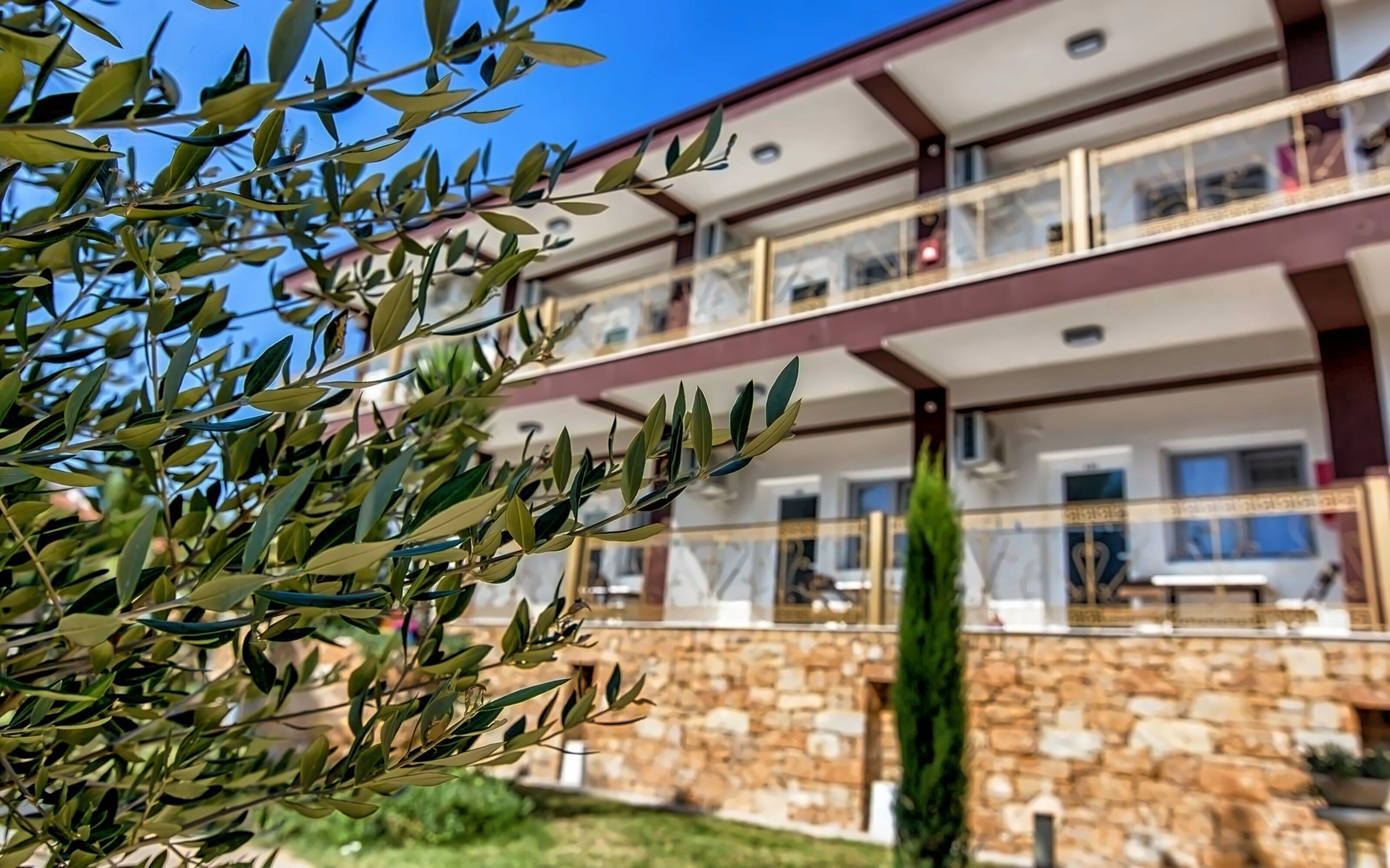 Отель Evlogia Hotel Seafront & Anex by Greek Pride 4*