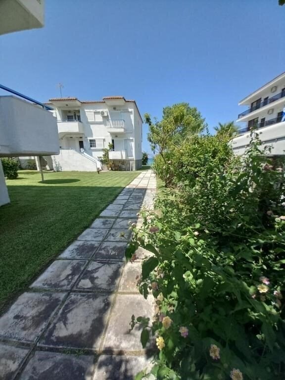 Фотография Evlogia Hotel Seafront & Anex by Greek Pride (ex. Greek Pride Evlogia Seaside, Greek Pride Seafront, Evlogia Hotel by Greek Pride) 4*