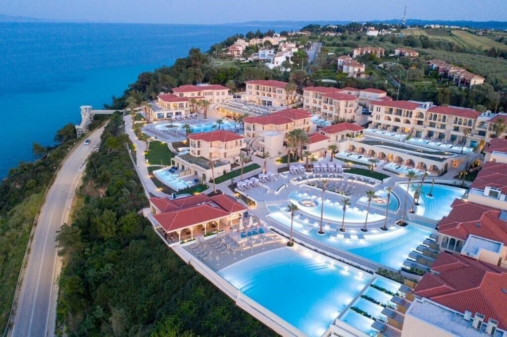 Готель Cora Hotel & SPA Resort 5*