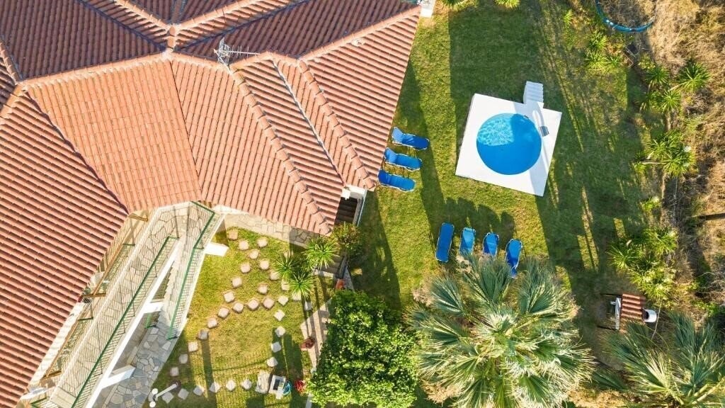 Картинка Skioni Studio 3*