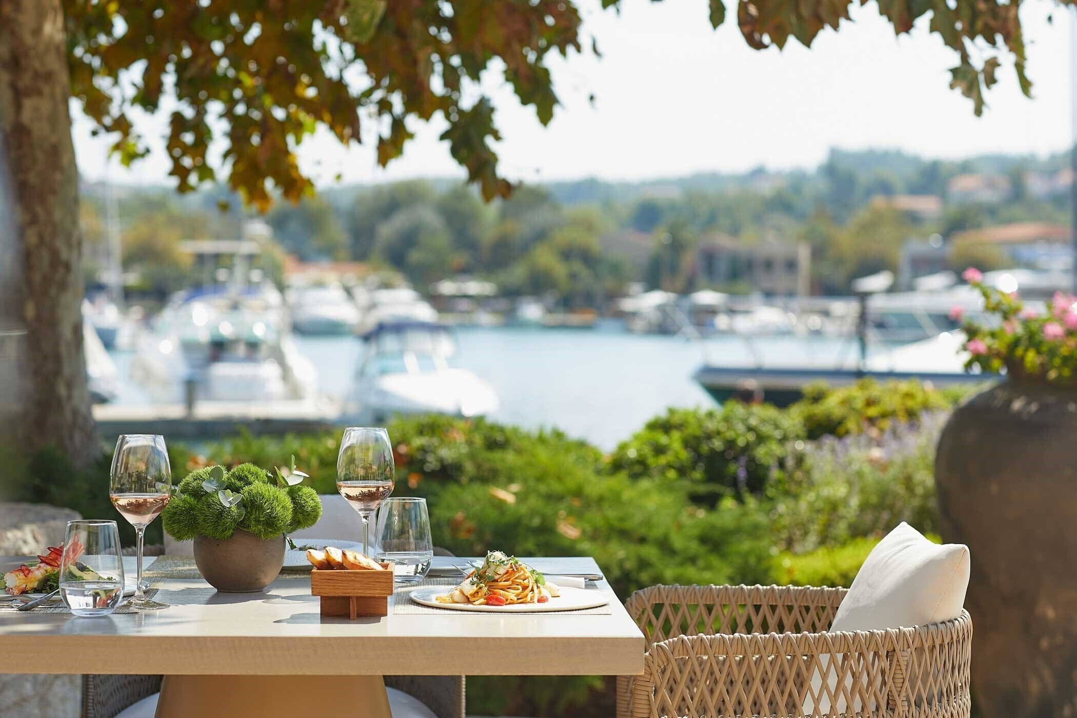 Фотография Sani Asterias Suites 5*