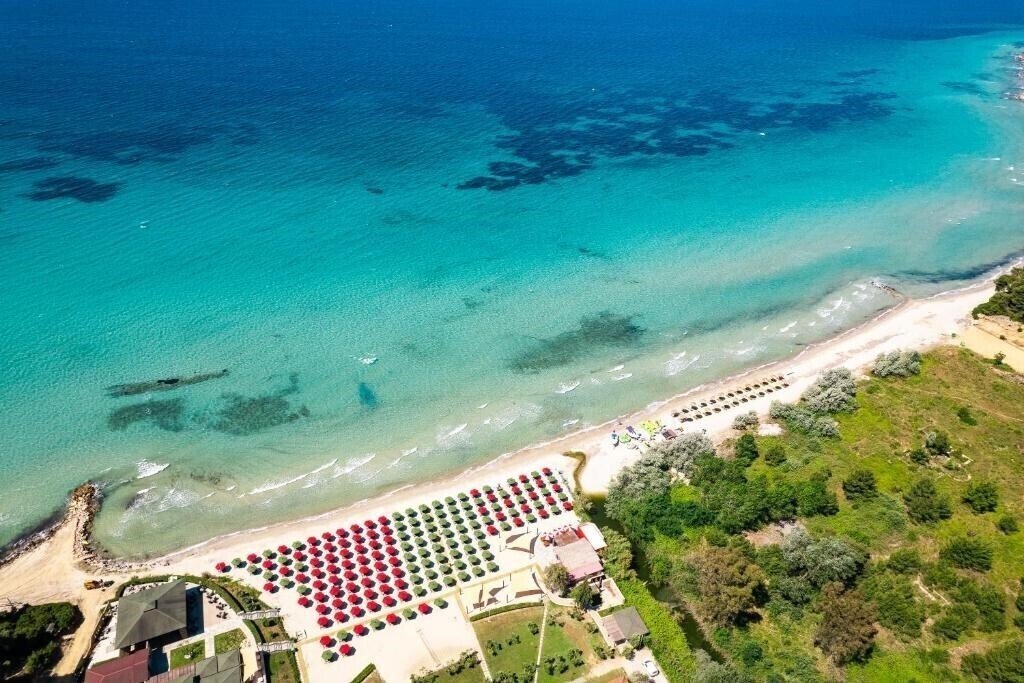 Готель Simantro Beach 5*