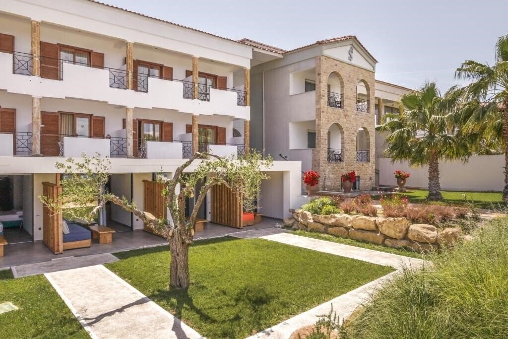 Фотографія Tresor Sousouras (ex. Hanioti Palace) 4*