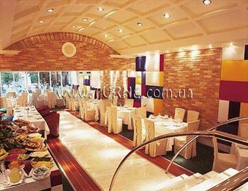 Готель Alexandros Hotel 4*