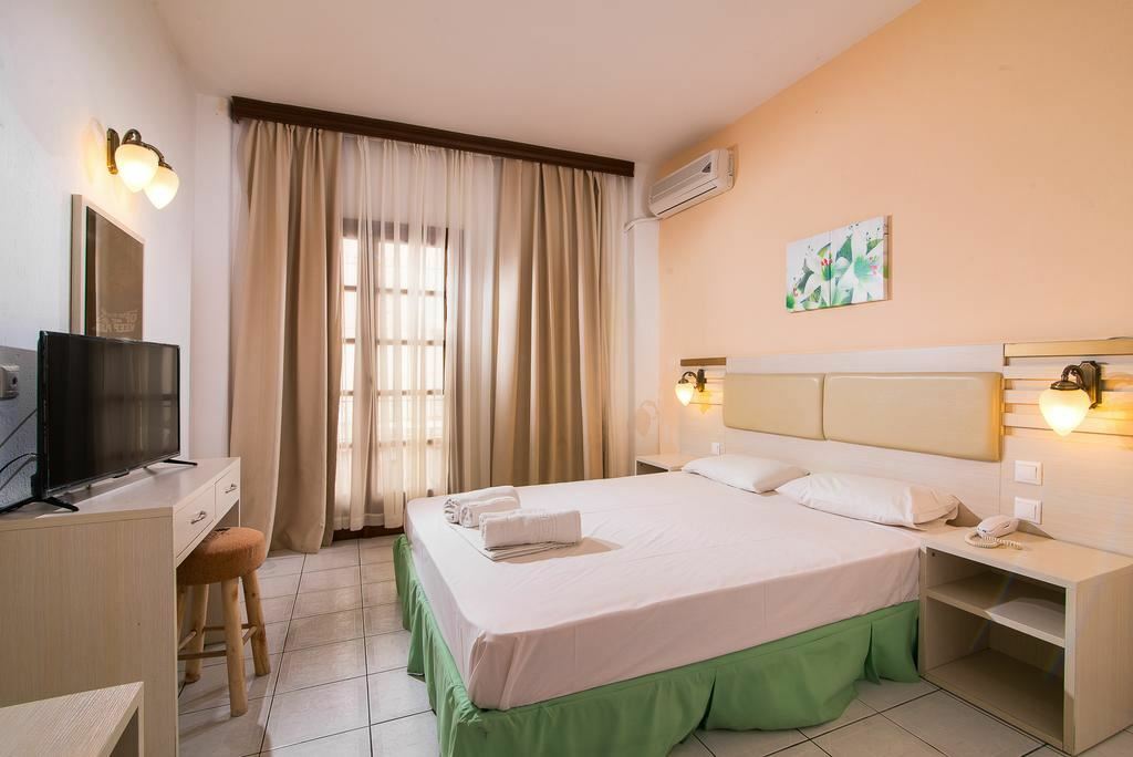 Фотографія Calypso Siviri Hotel 2*