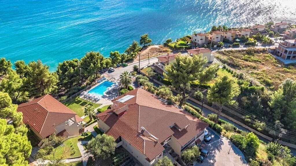 Отель Thea Beach 3*