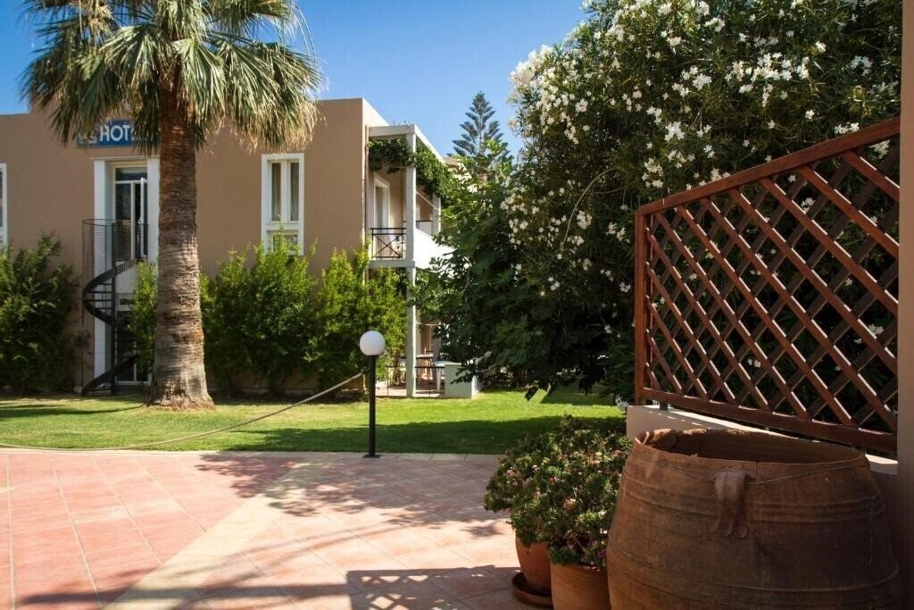 Картинка Pelli Hotel 3*
