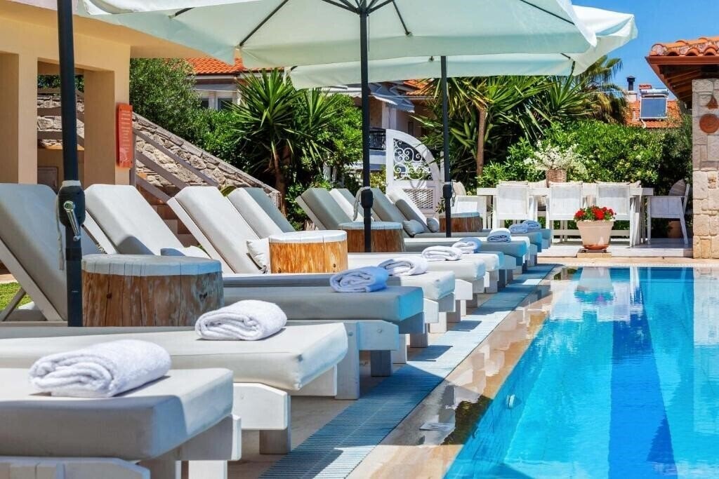 Отель Hesperides Hotel 1*