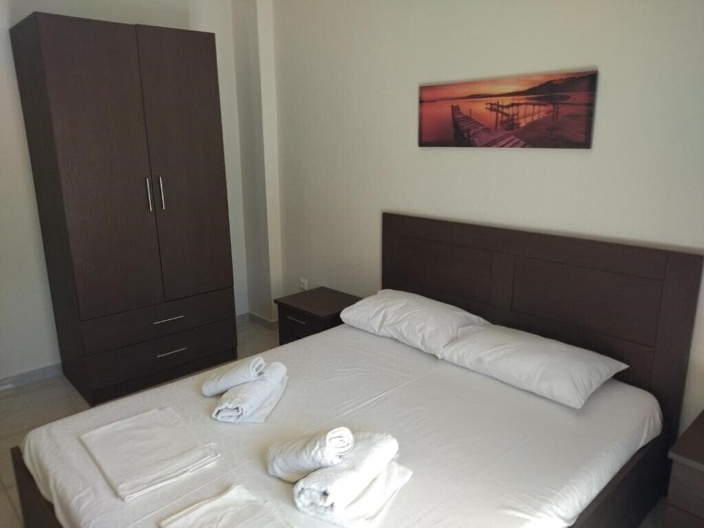 Фото Jorgos Apartments Dionisiou Beach 2*