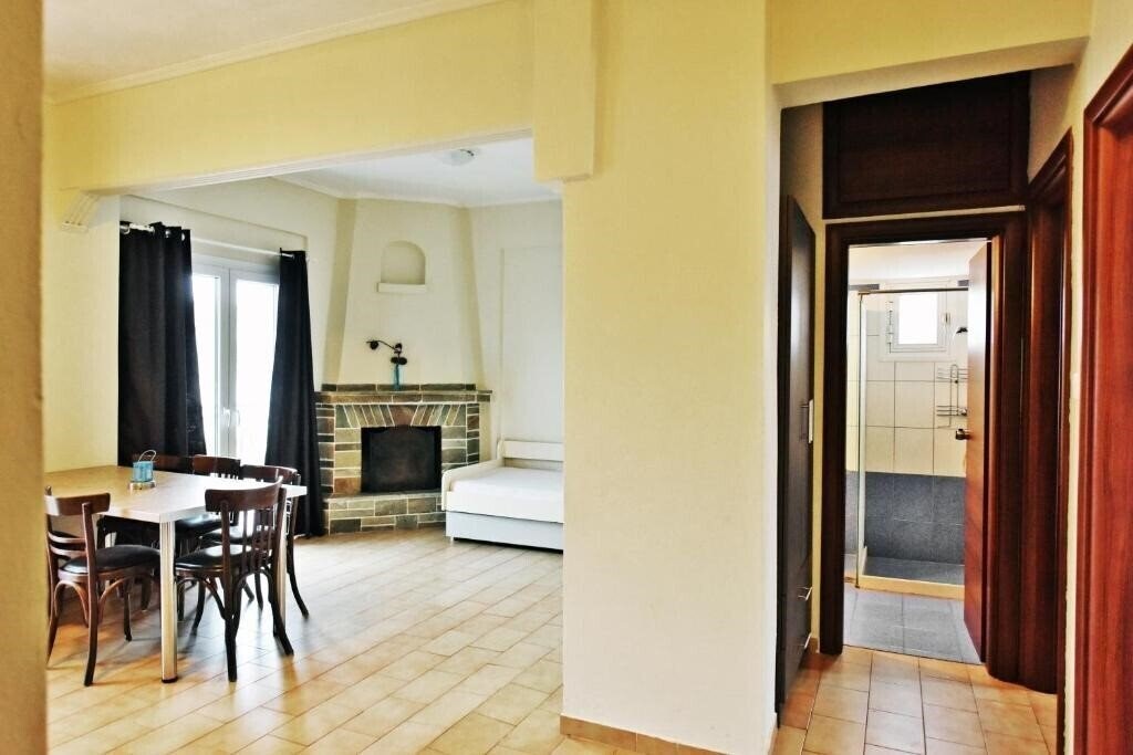 Фотографія Jorgos Apartments Dionisiou Beach 2*