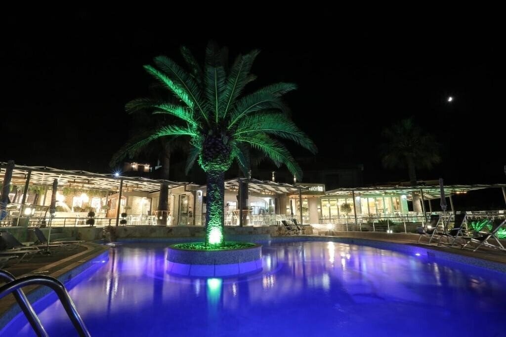 Отель Anna Maria Paradise Hotel 3*