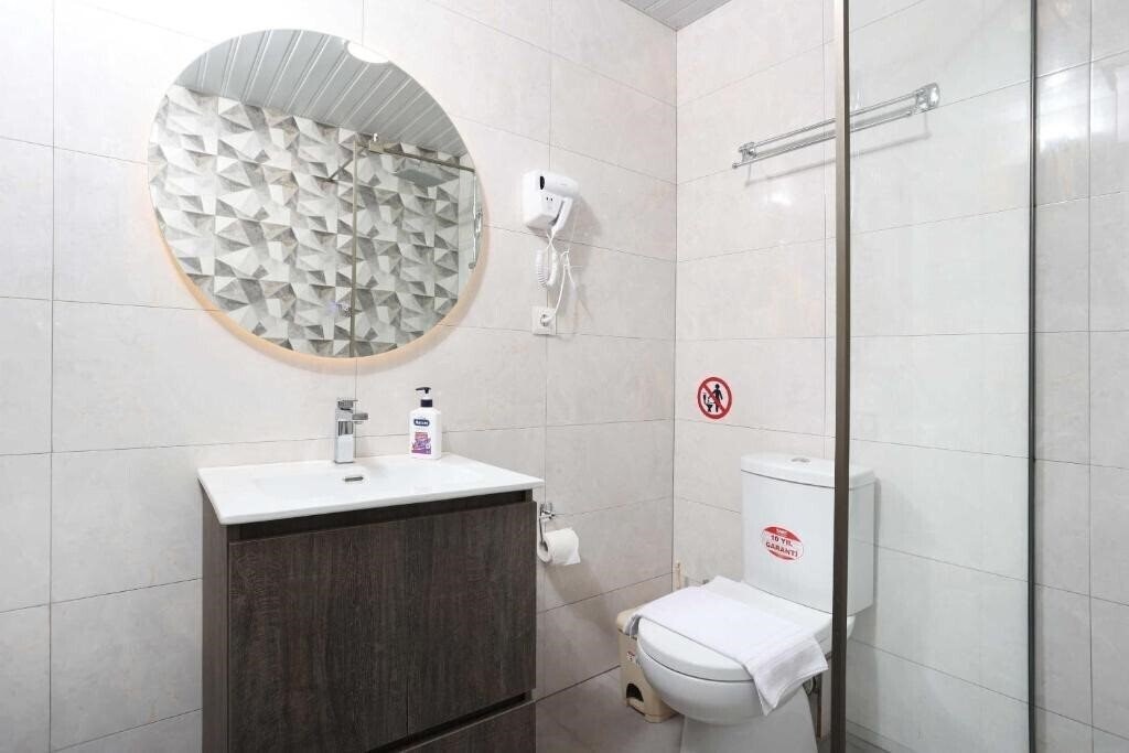 Изображение Adonis Hotel Kriopigi 2*