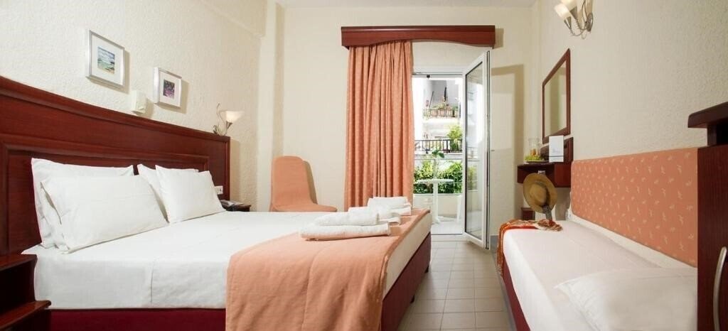 Фотографія Xenios Loutra Beach Hotel 3*