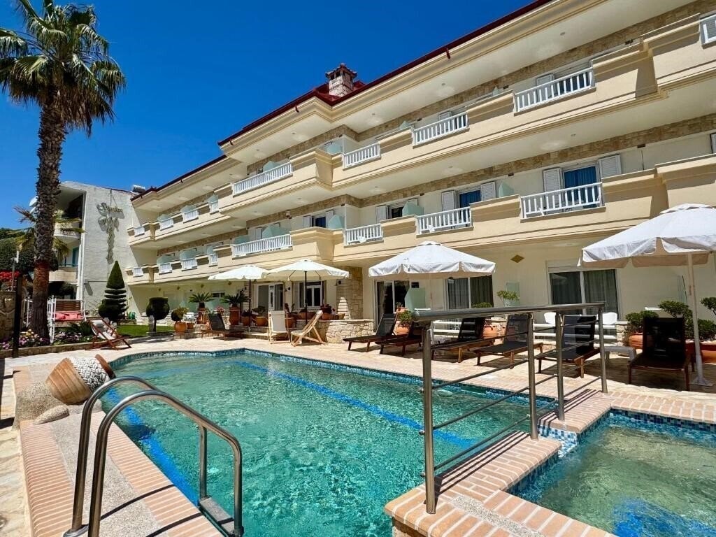 Отель Melis Studios Apartments апартаменты
