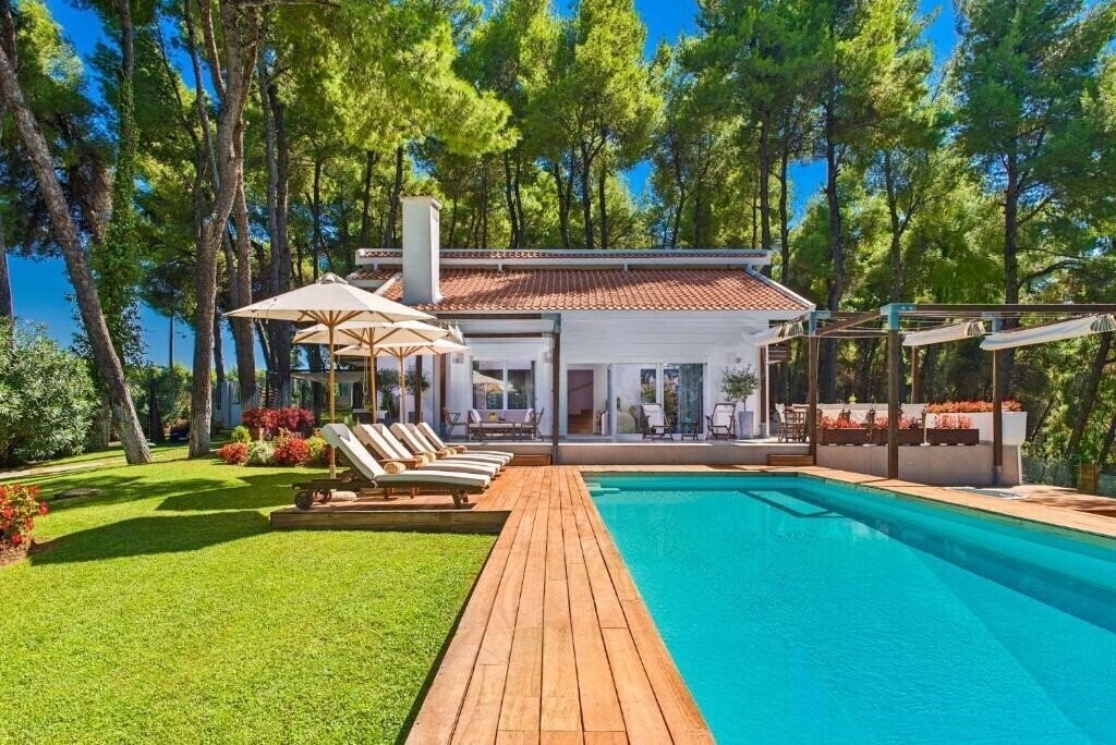 Фотографія Sani White Villa 5*