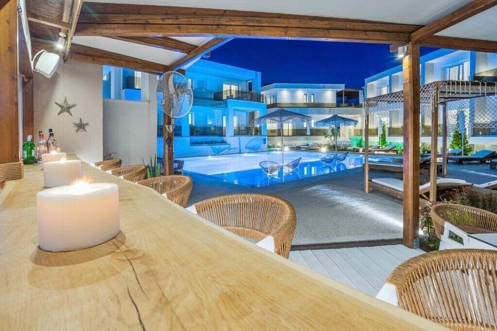 Фото Mirablue Luxury Residences 4*