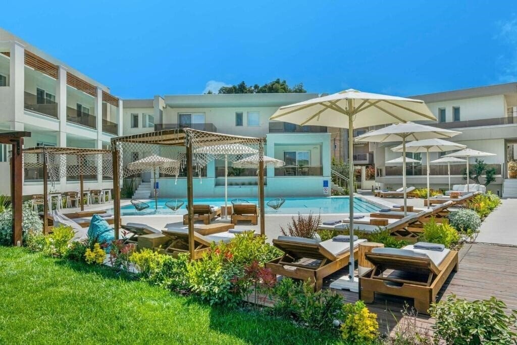 Картинка Mirablue Luxury Residences 4*