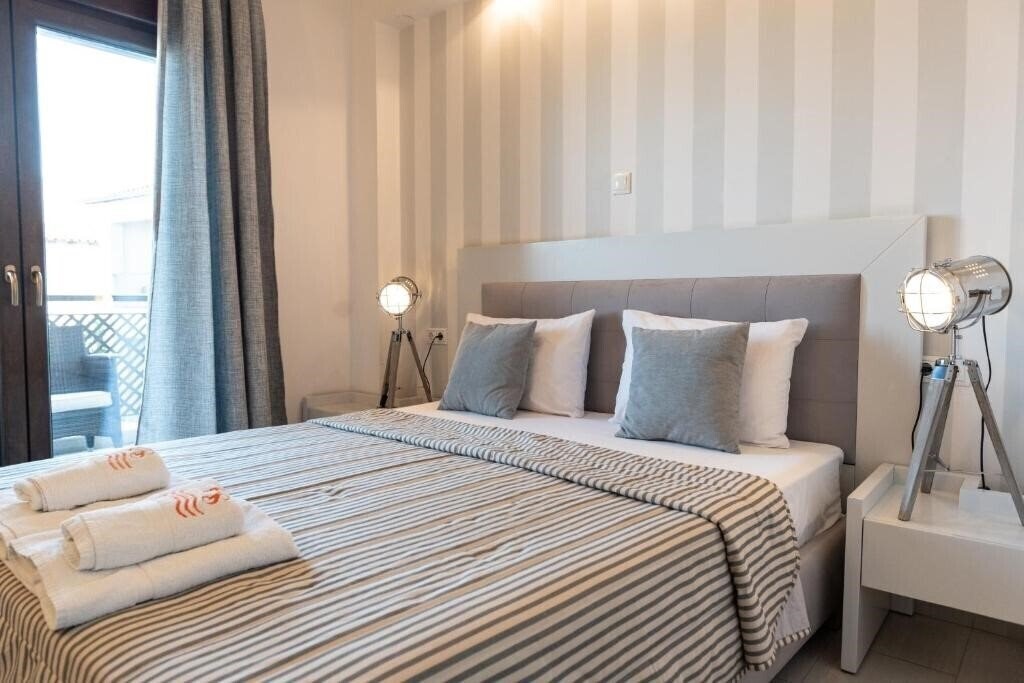 Картинка Stamos 3*