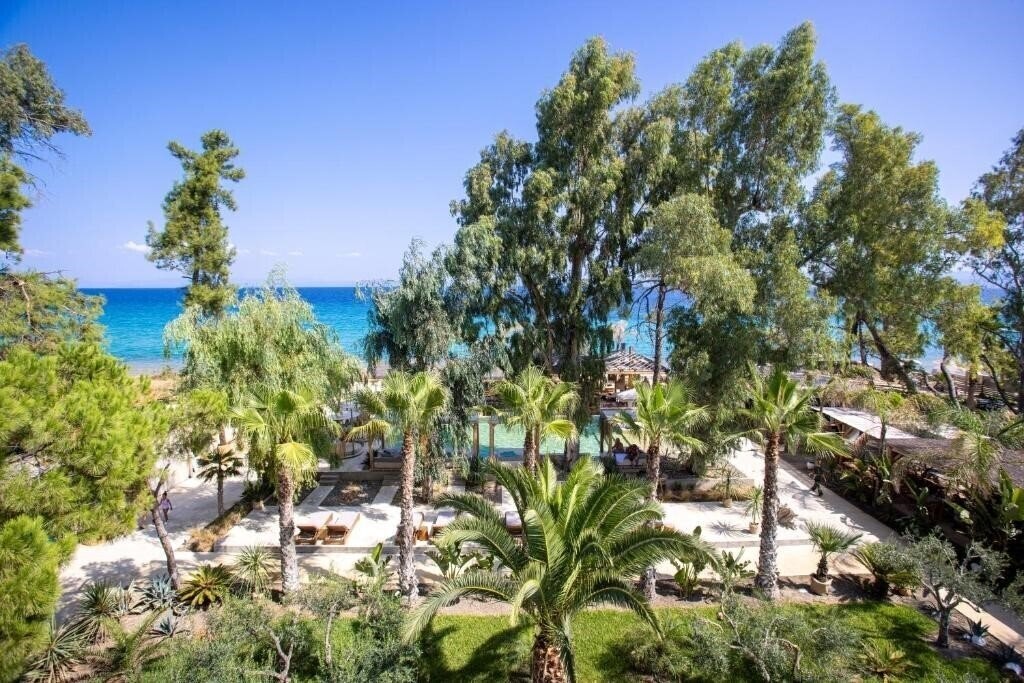 Отель Mako Sea & Suites 4*