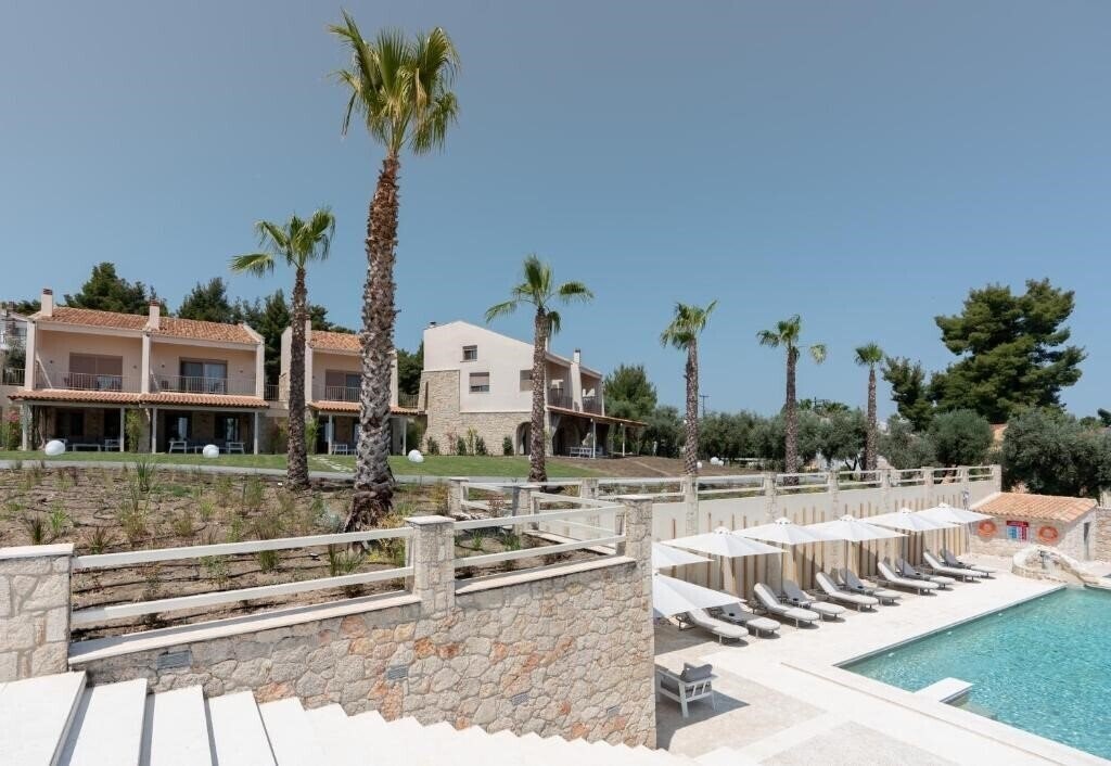 Отель Helios Blue Villas 3*