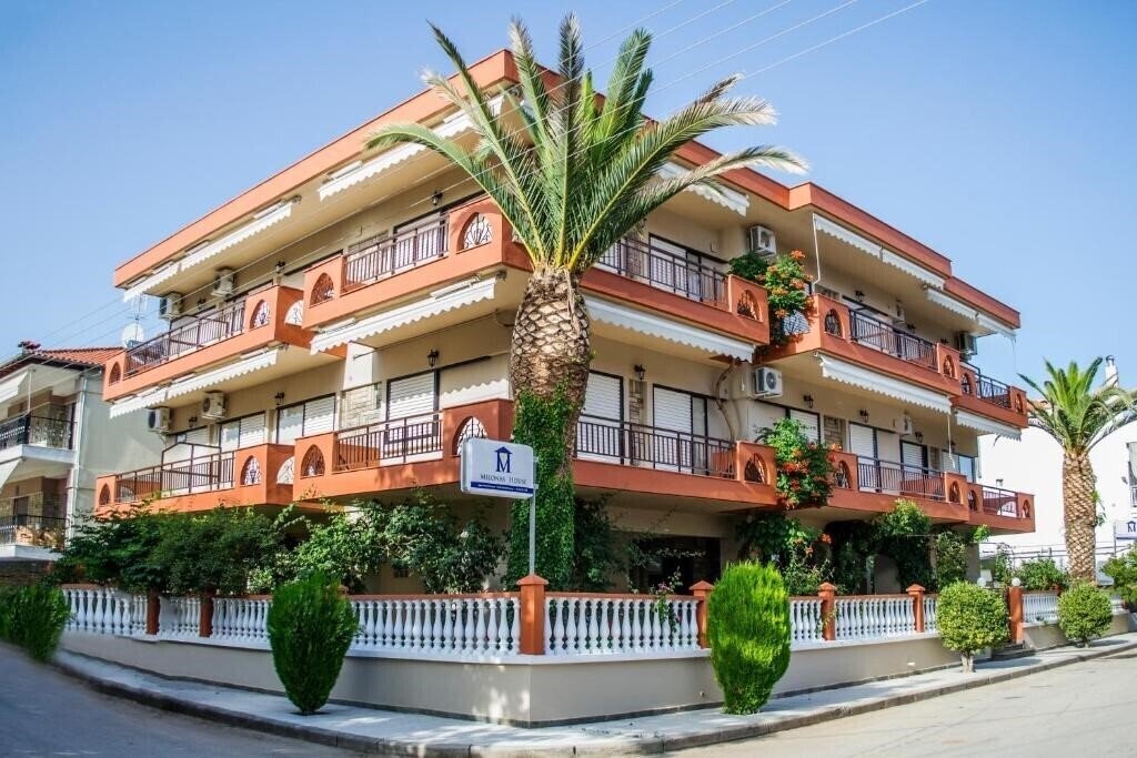 Фото Milonas House Apartments 3*
