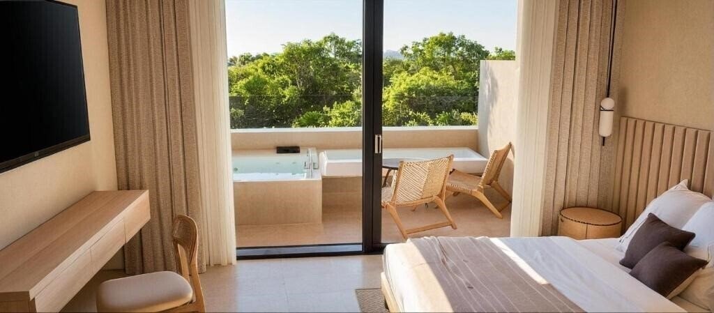 Фото Royal House 3*